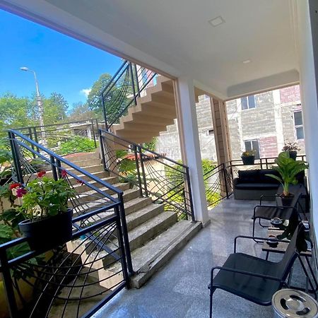 Guest House Kobuleti On Aghmashenebeli Bagian luar foto