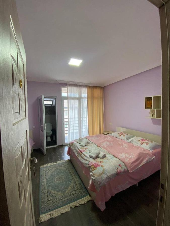Guest House Kobuleti On Aghmashenebeli Bagian luar foto