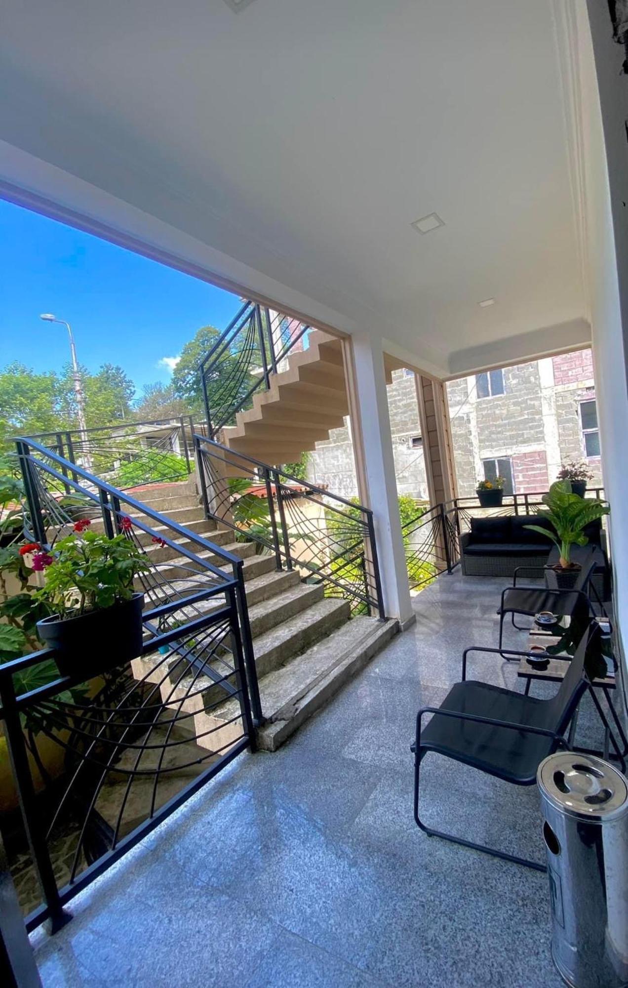 Guest House Kobuleti On Aghmashenebeli Bagian luar foto