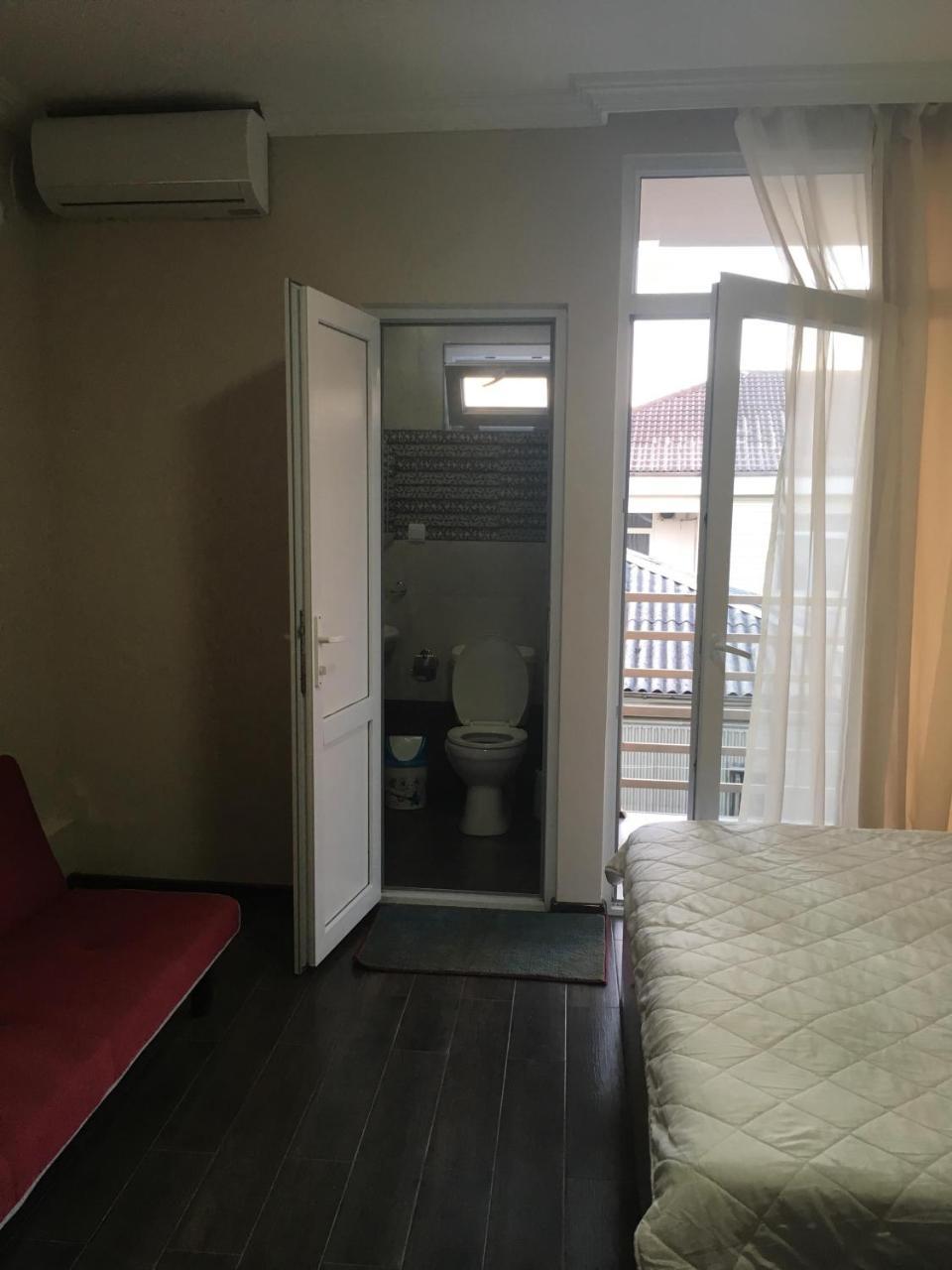 Guest House Kobuleti On Aghmashenebeli Bagian luar foto