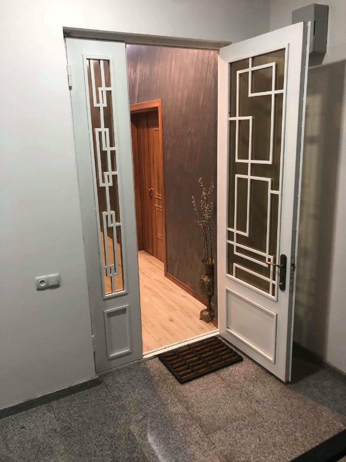 Guest House Kobuleti On Aghmashenebeli Bagian luar foto